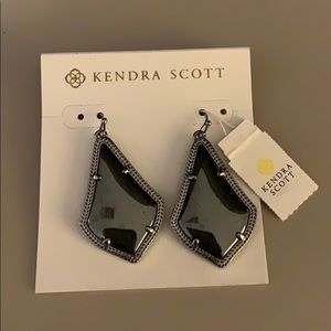 Brand New - never worn, Kendra Scott Earrings